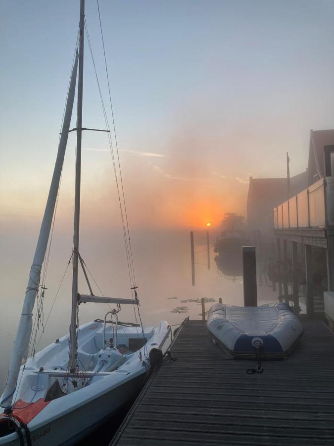 B&B Ganzendiep Aan Het Water Grafhorst Exteriör bild